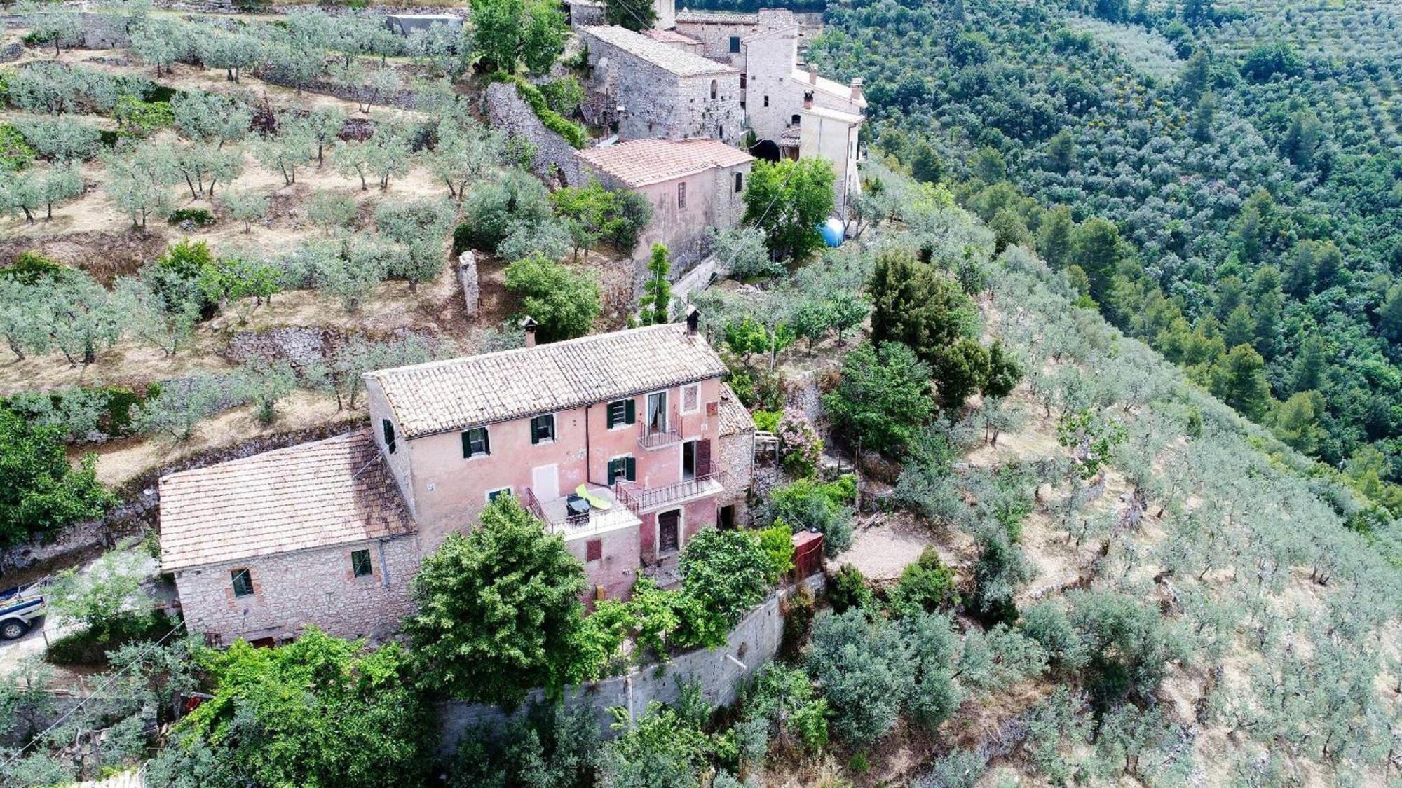 Villa Rurale Nei Pressi Castello Campello sul Clitunno Exterior photo